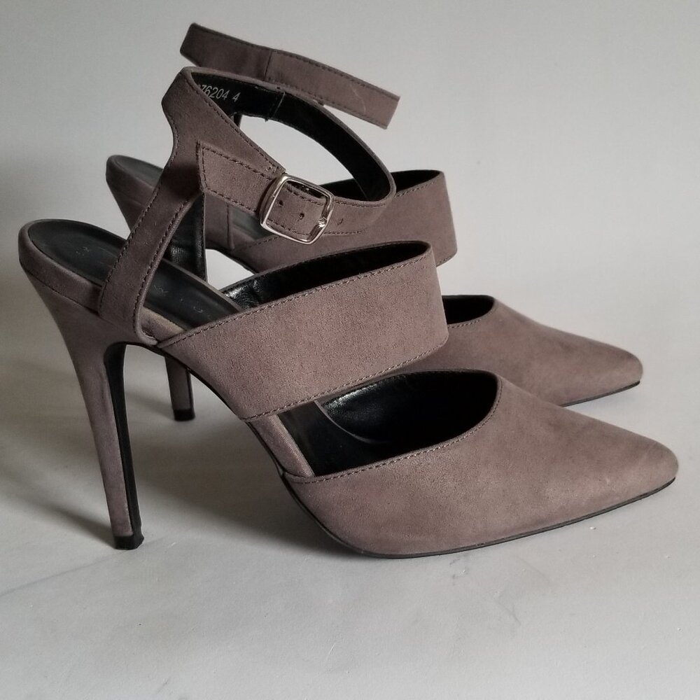 Women's New Look Grey Side Buckle Strap Shoe Sz5 Faux Suede Pointed Toe